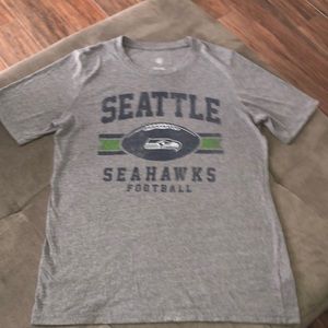 BOYS SEATTLE SEAHAWKS FOOTBALL SHIRT XL SO SOFT EC